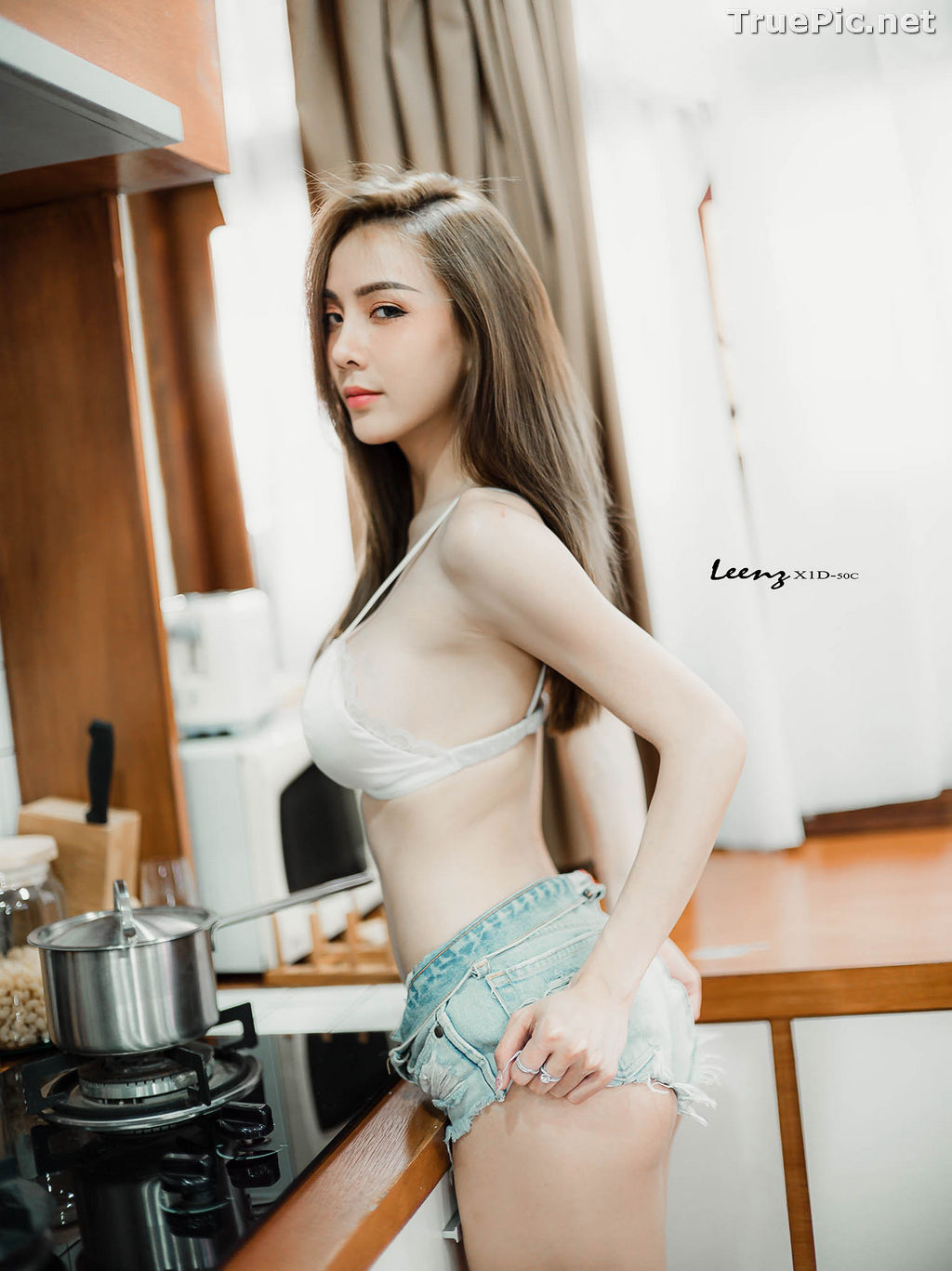 Image Thailand Model - Soraya Upaiprom - White Bra and Jean Short Pants - TruePic.net - Picture-25