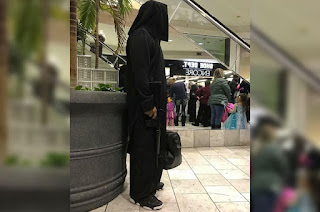 Idiot wears ‘ISIS’ Halloween costume with toy rifle in packed mall