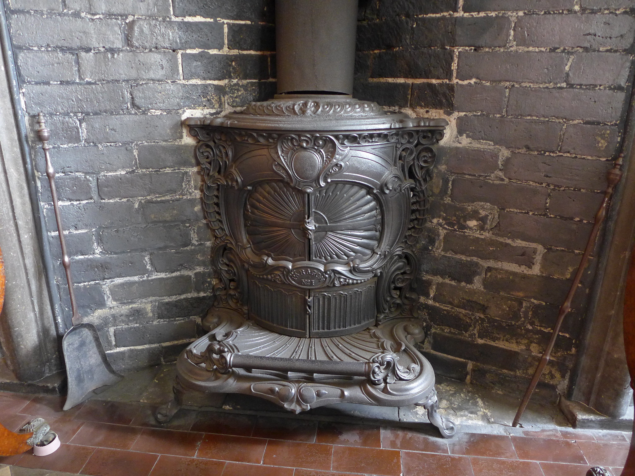 A Stove Less Ordinary The Queen Anne or "Queenie" Stove, from 1853 to
