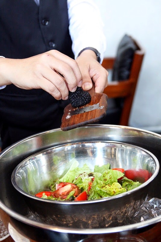 Magosaburo Black Truffle Shavings Luxury Green Salad