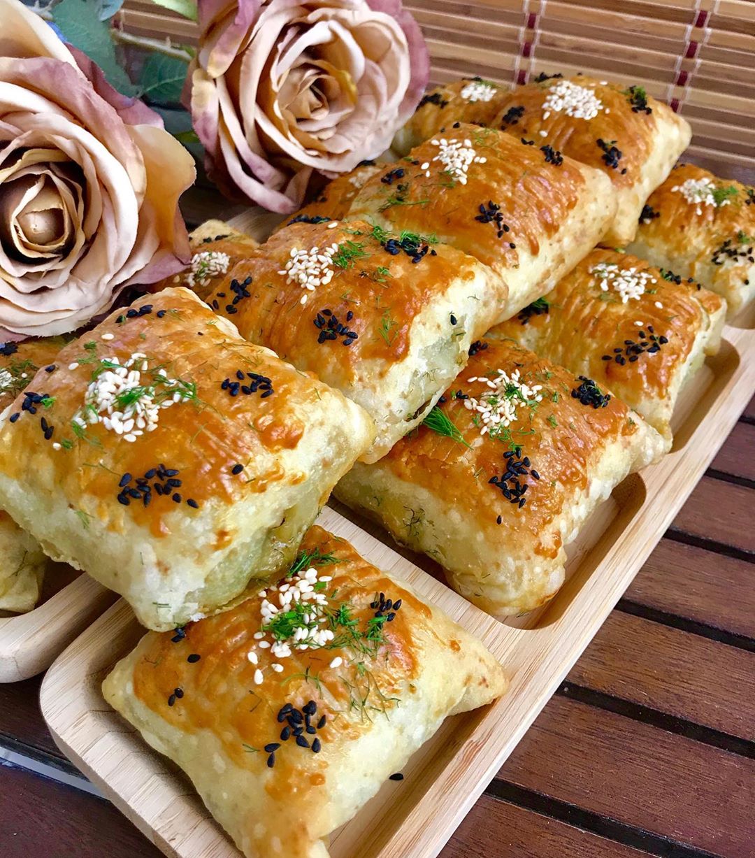 Ispanaklı Mantarlı Tavuklu Çıtır Börek Lezzetli Sunumlar