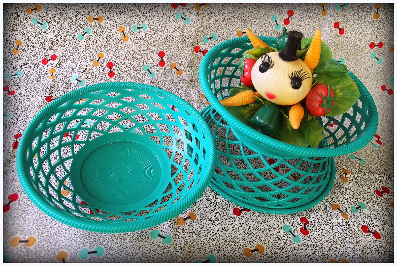 *my house is cuter than yours* Turquoise Fruit Baskets