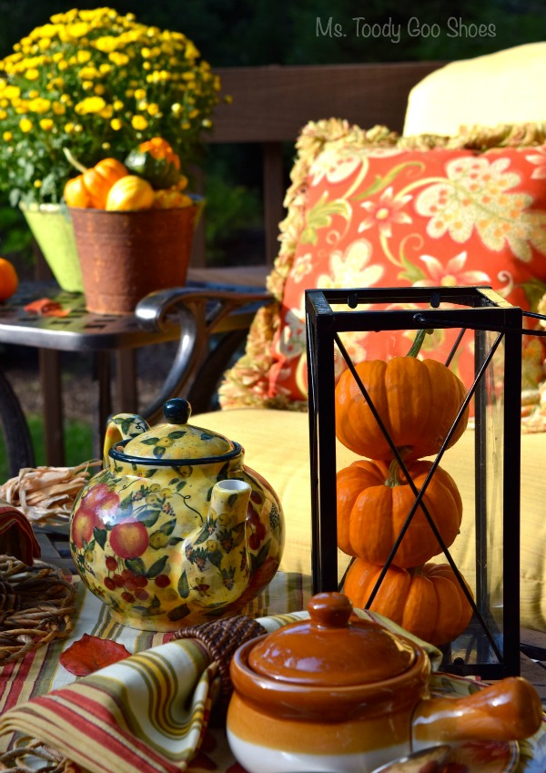 Fall Tablescape --- Ms. Toody Goo Shoes 