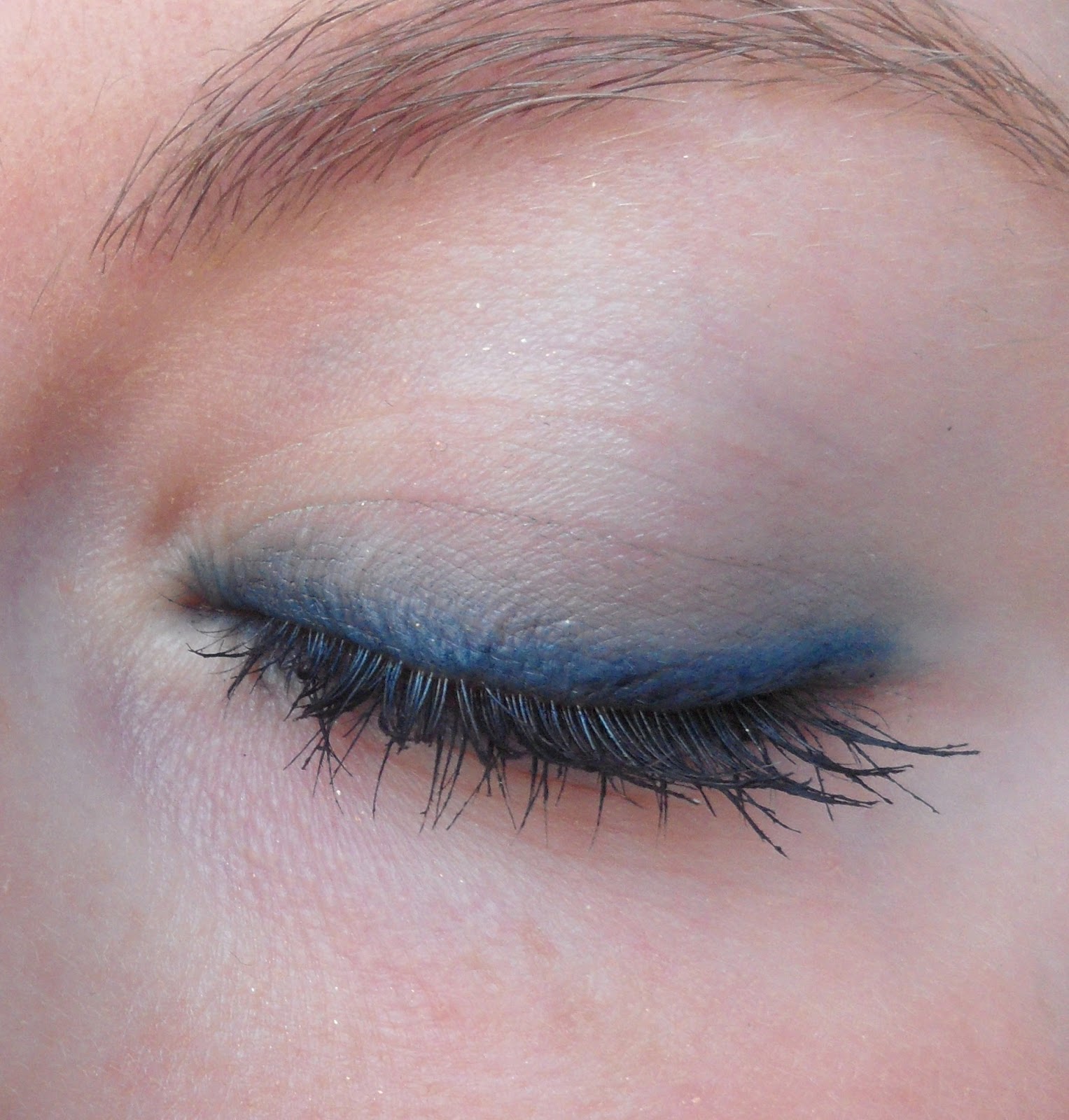 blink.pout.glow sleek kohl eyeliner pencil 'sapphire'