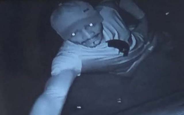 Câmera flagra homem furtando botijões de gás em distrito de Jacobina