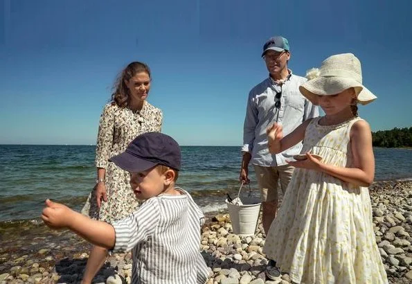 Princess Madeleine, Princess Leonore, Crown Princess Victoria, Princess Estelle, Queen Silvia and Princess Sofia