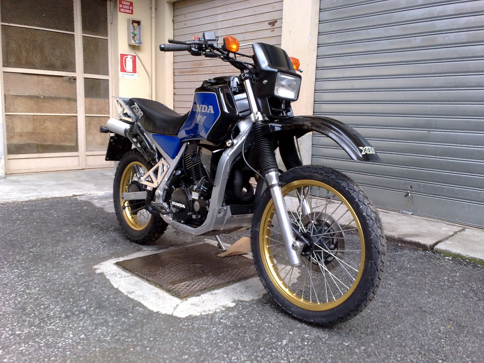 Honda xlv 750