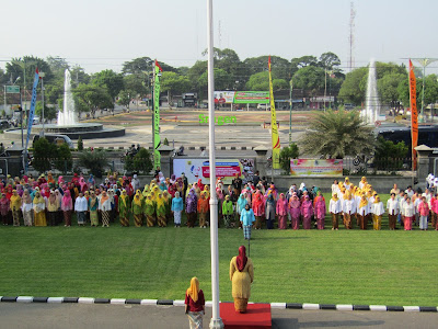 DENGAN SEMANGAT KARTINI PEMKAB SRAGEN TINGKATKAN KUALITAS KELUARGA DALAM MENGUATKAN PENDIDIKAN KARAKTER PENERUS BANGSA