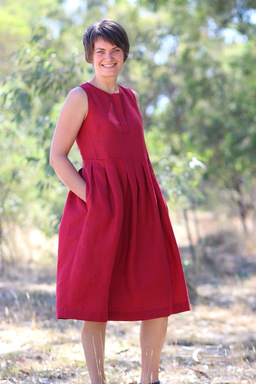 Pleated summer dress - While she was sleeping