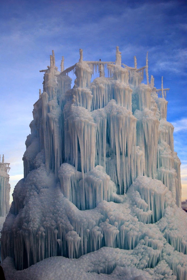 ice sculptured splendidly Stunning nature