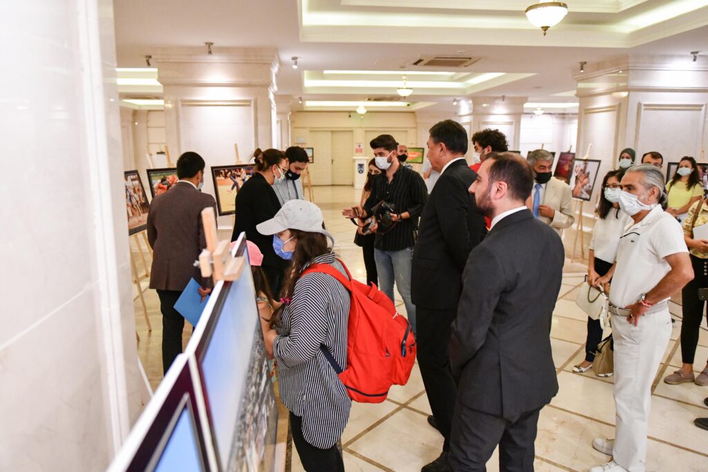 Kırgız Cumhuriyeti’nin 30. Bağımsızlık Yıl Dönümü Fotoğraf Sergisi Ankara Zafer Çarşısında Açıldı