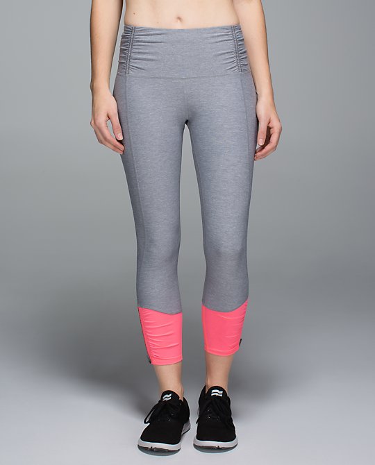 Lululemon Addict: Australian Spoilers - Lotus Camo and
