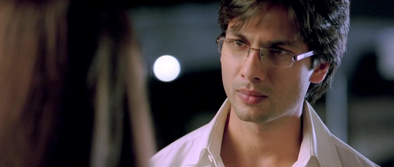 Download Jab We Met (2007) Hindi Movie 480p | 720p | 1080p BluRay 500MB