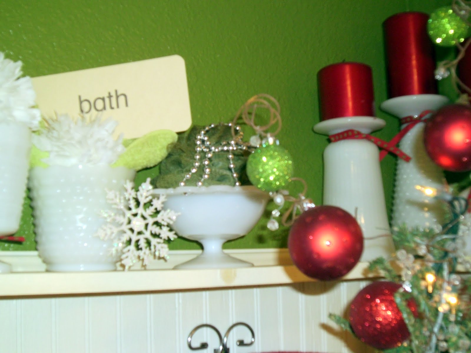 Prior Main Bath Christmas Dressed Up for Christmas