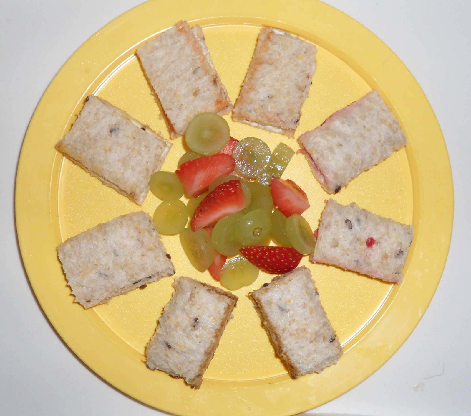 Learn with Play at Home: Toddler Food Ideas. Breakfast, Lunch & Snacks