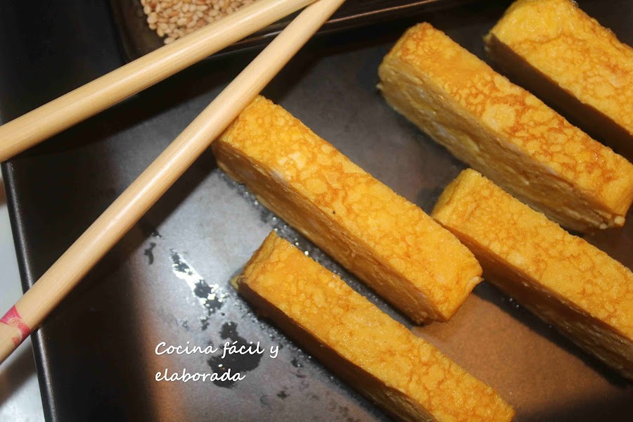 Tamagoyaki (Tortilla enrollada). Cocina japonesa Cocina