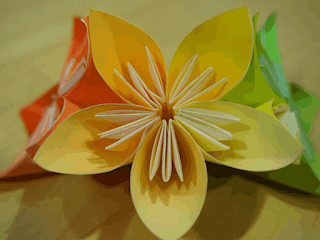 karya hiasaan bunga dari kertas origami www.simplenews.me