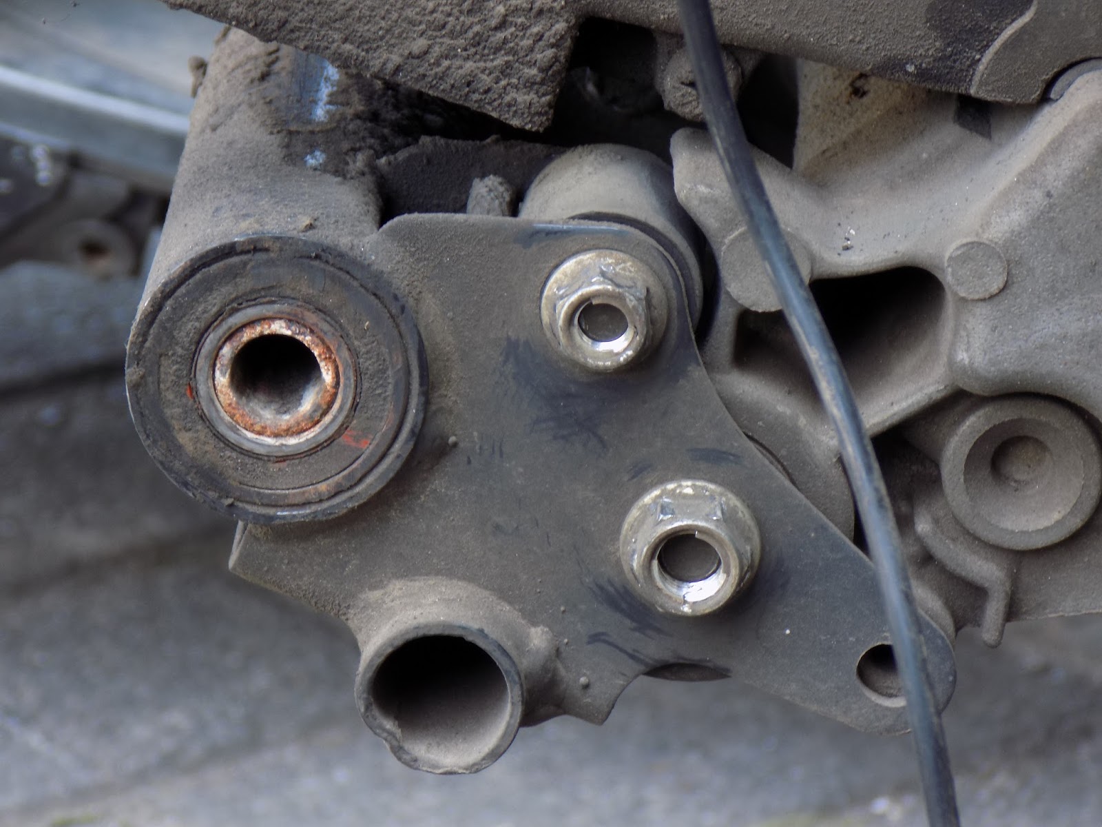 SERVICE CVT YAMAHA MIO SPORTY ENGINE MOUNTING PADA MOTOR MATIC MIO SPORTY