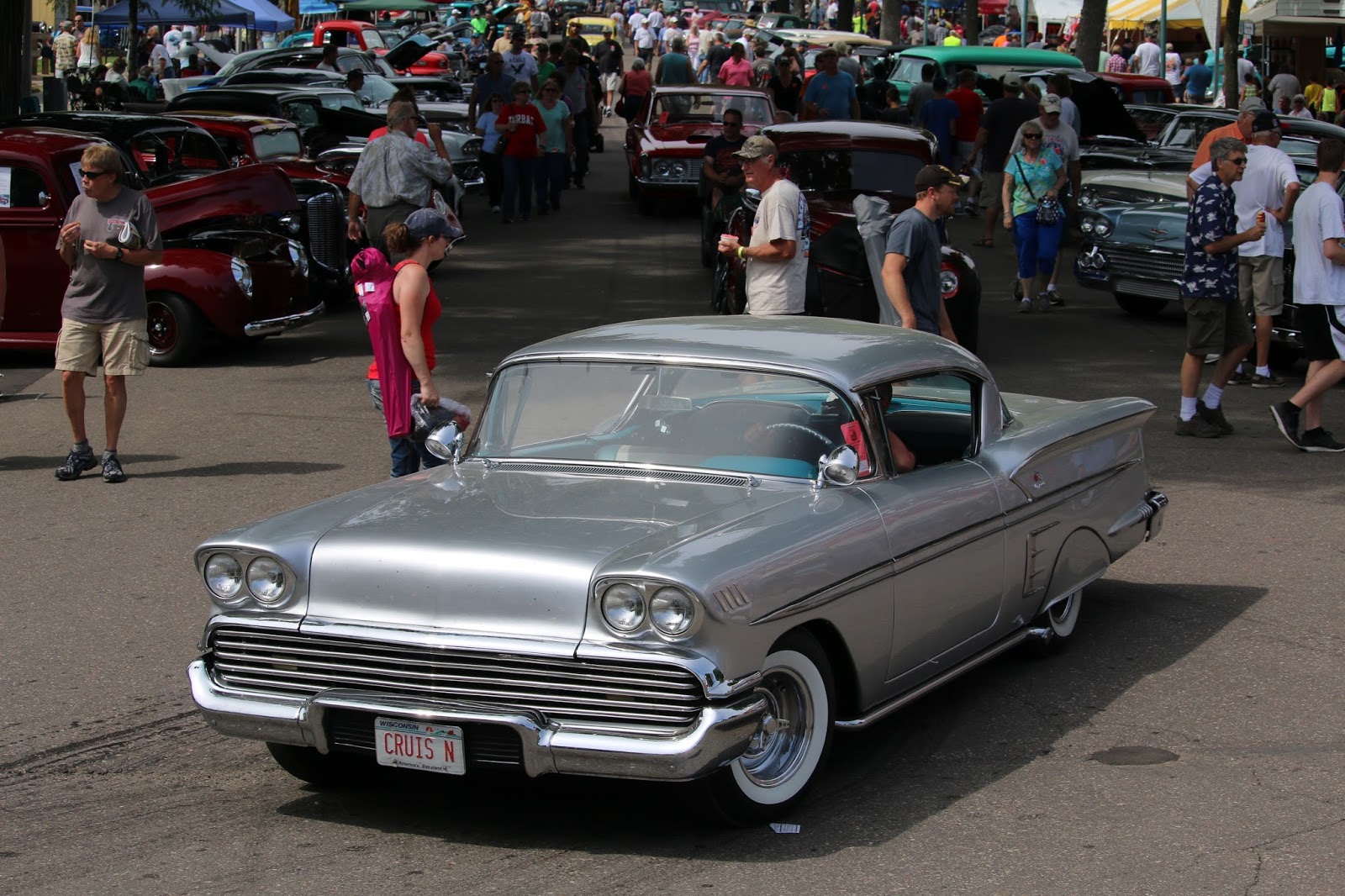 Covering Classic Cars MSRA Back to the Fifties Weekend in St. Paul