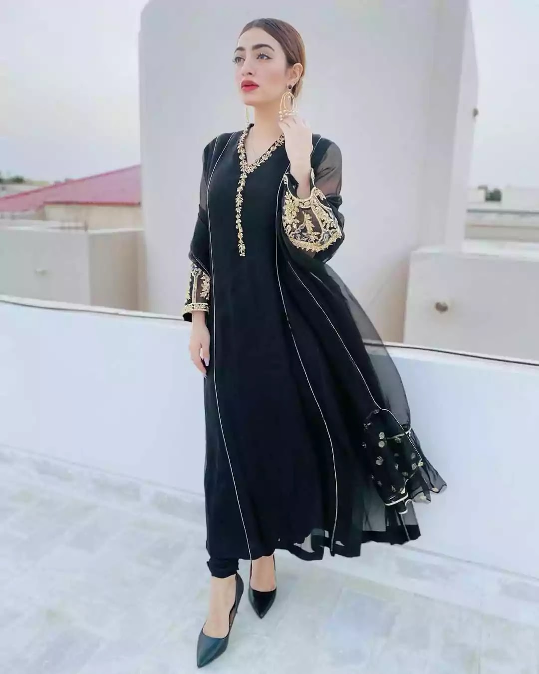 Beautiful Pictures of Nawal Saeed Wearing Black Frock