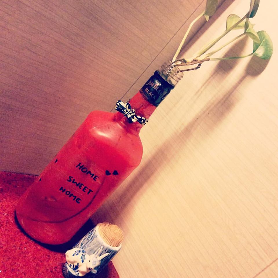 Liquor bottle turned vase! DIY