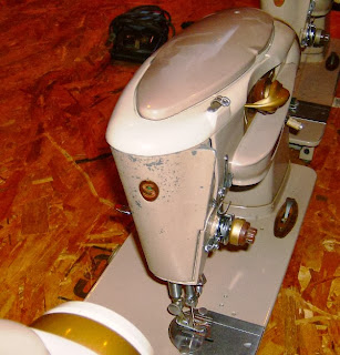 Vintage Sewing Machines: Singer 500 and 503