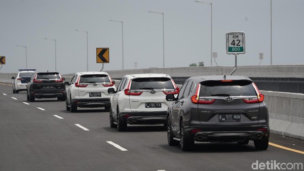 Ada Tol Layang, Kok Japek Masih Macet? Basuki: Itu Urusan Polisi Ada Tol Layang, Kok Japek Masih Macet? Basuki: Itu Urusan Polisi
