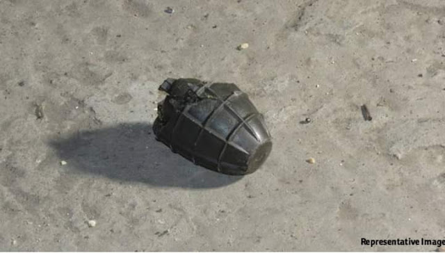 Pulwama Grenade Attack Breaking News : जम्मू कश्मीर पुलवामा में आतंकी हमला | काकपोरा में पुलिस पर ग्रेनेड हमला