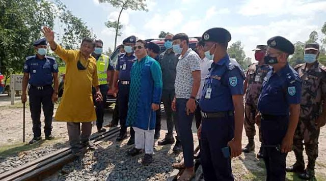 নীলফামারী চিলাহাটি রেলস্টেশন পরিদর্শনে ভারতীয় সহকারী হাই কমিশনার