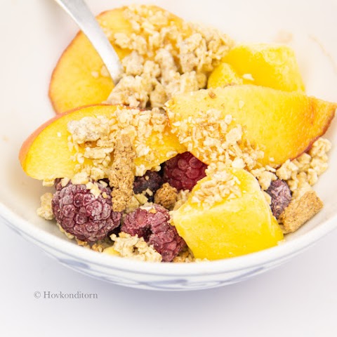 Cold "Cheat" Berry Crumble
