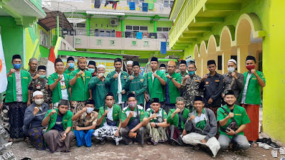 Harlah ke 95 NU, PAC Ansor Besuki Ziarahi Makam penggerak NU di Kec Besuki, Situbondo. Harlah ke 95 NU, PAC Ansor Besuki Ziarahi Makam penggerak NU di Kec Besuki, Situbondo.