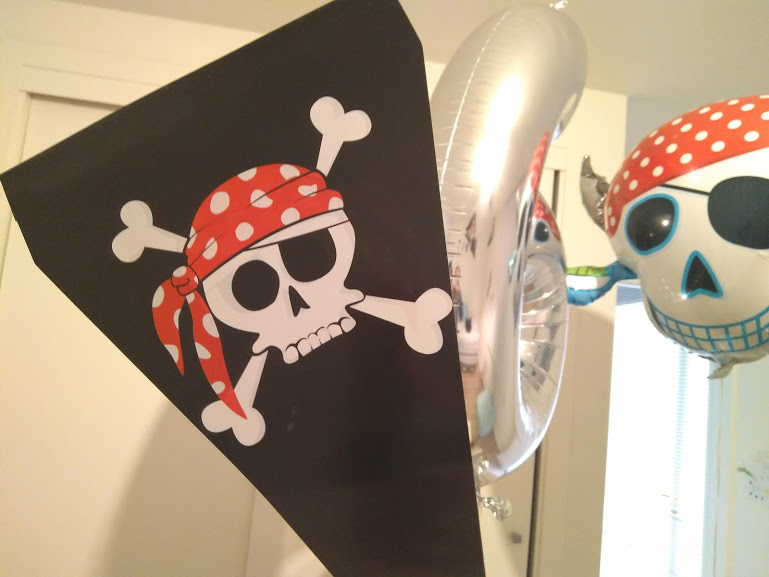 banderines piratas