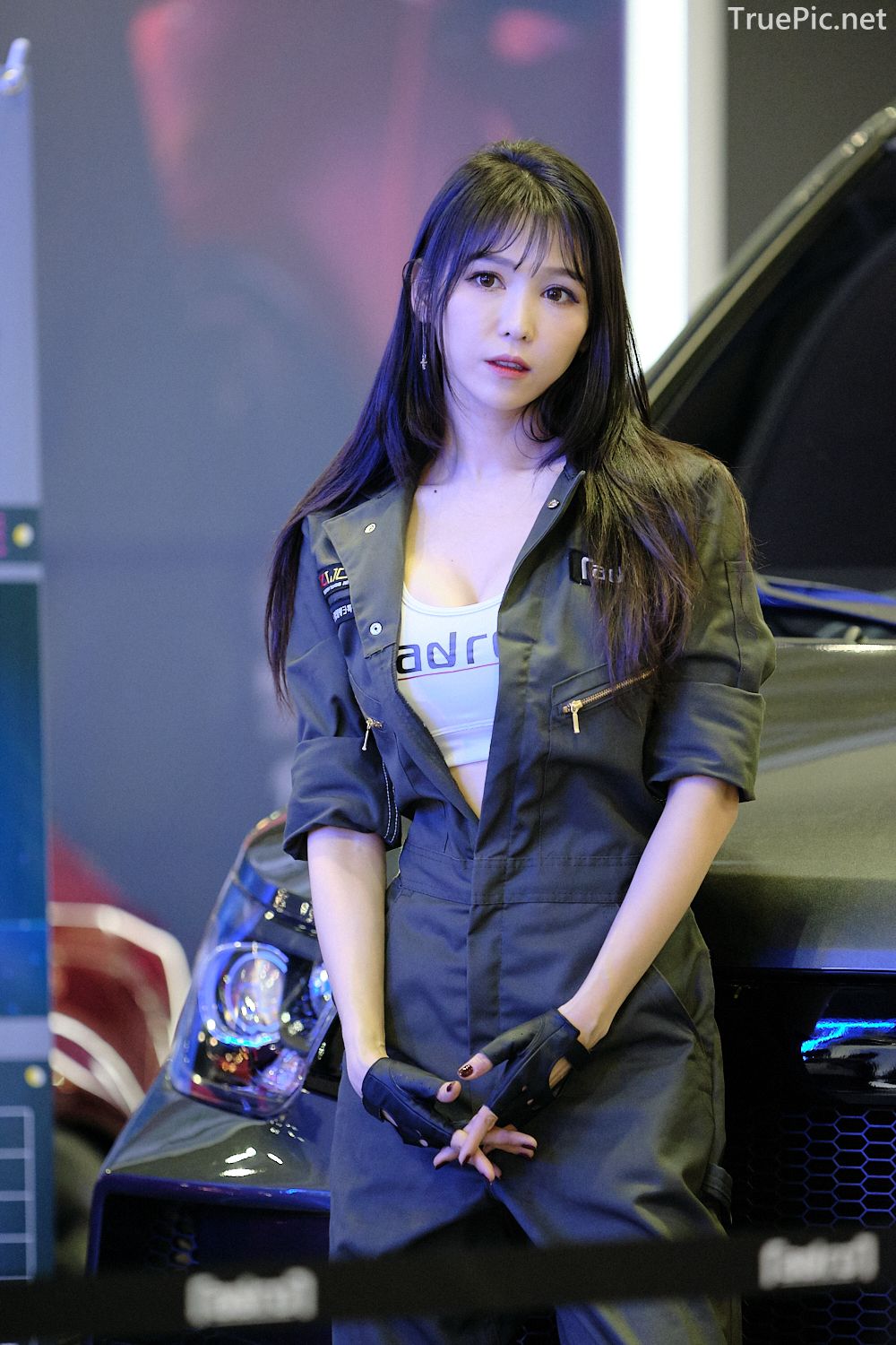 Korean Racing Model - Lee Eunhye - Seoul Auto Salon 2019 - Picture 24