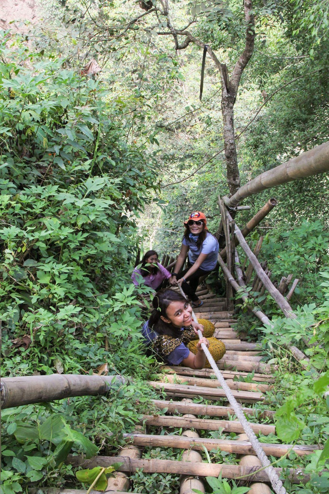 Pesona Wisata Air Terjun Tumpak Sewu Lumajang - Air Terjun ...