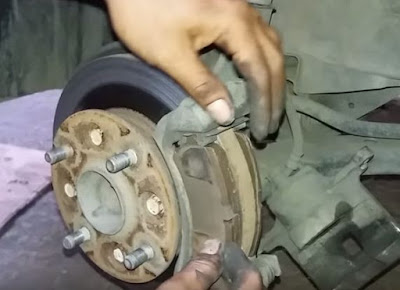 9 Langkah Mengganti Kampas Rem Depan Mobil Tanpa Ke Bengkel Autoexpose
