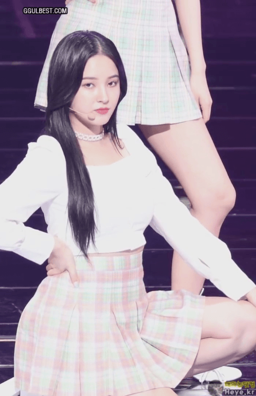 GIF FACTORY MOMOLAND NANCY tennis skirt .gif