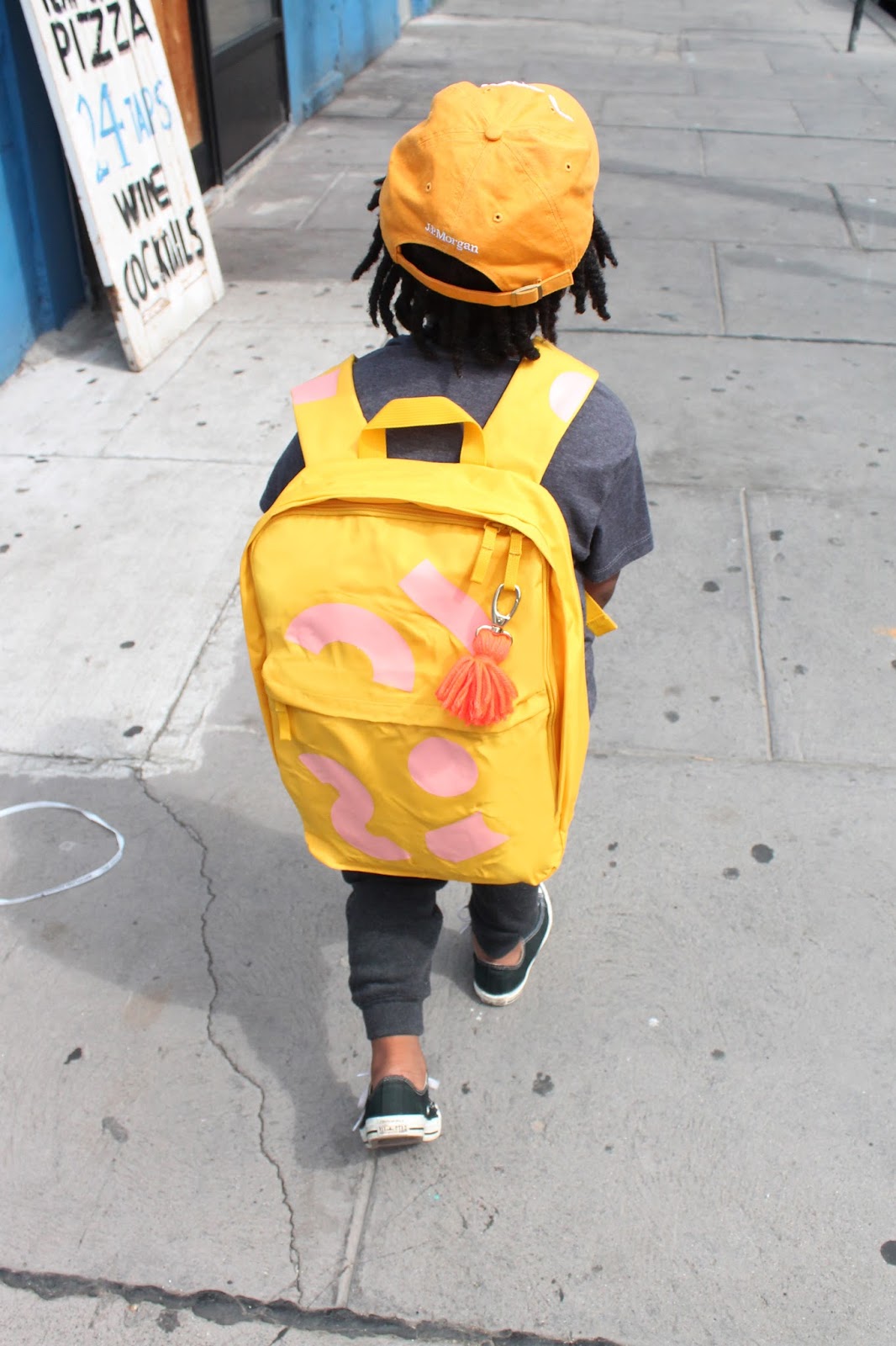 Make a DIY geometric kids backpack with iron on vinyl for back to school