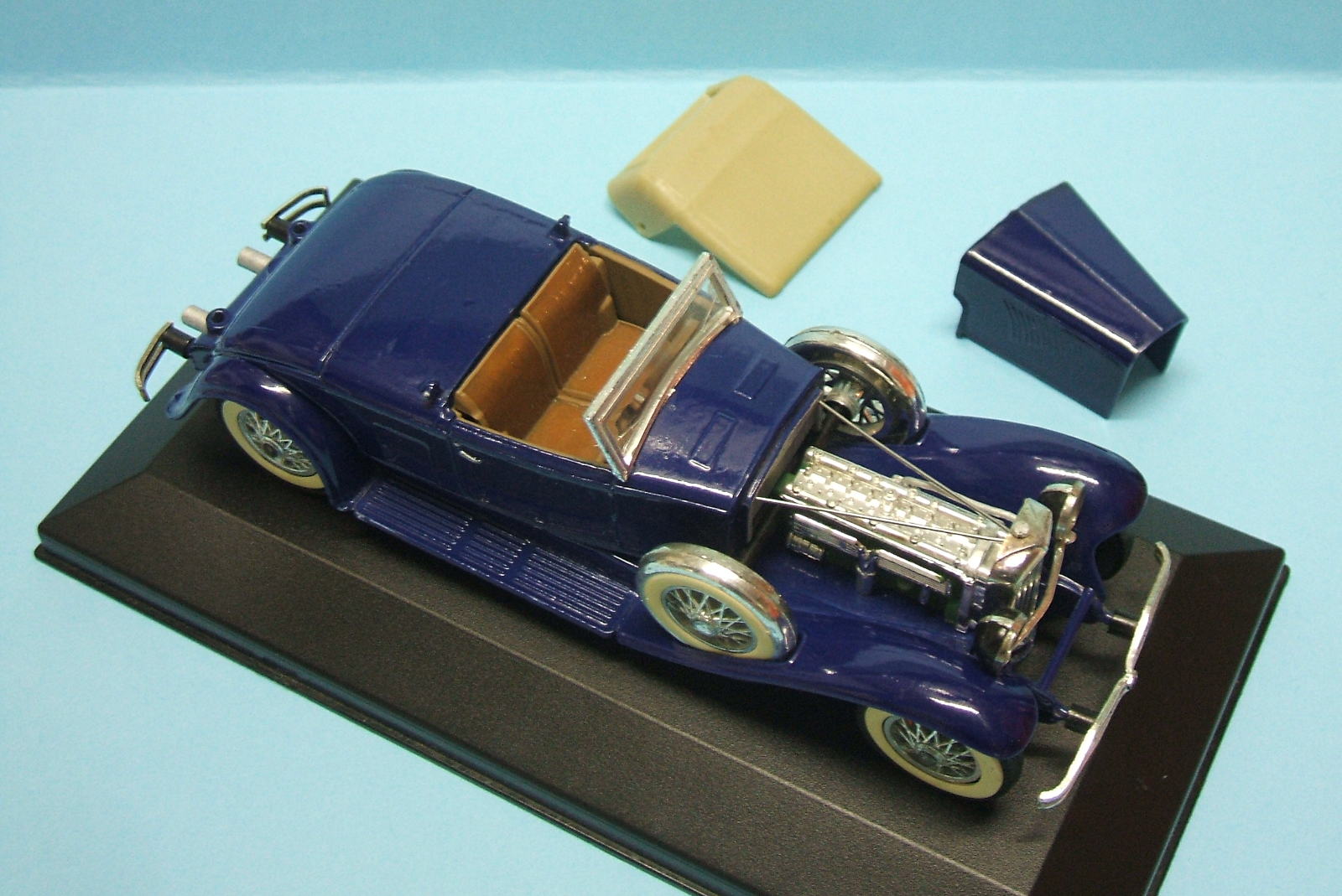 MINIATURE SOLIDO MADE FRANCE DUESENBERG J ROUGE SPIDER 1931 1/43