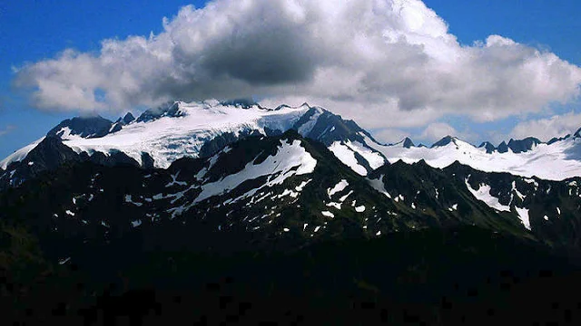 Νεκροί ανασύρθηκαν οι δυο ορειβάτες που καταπλακώθηκαν από χιονοστιβάδα στον Όλυμπο