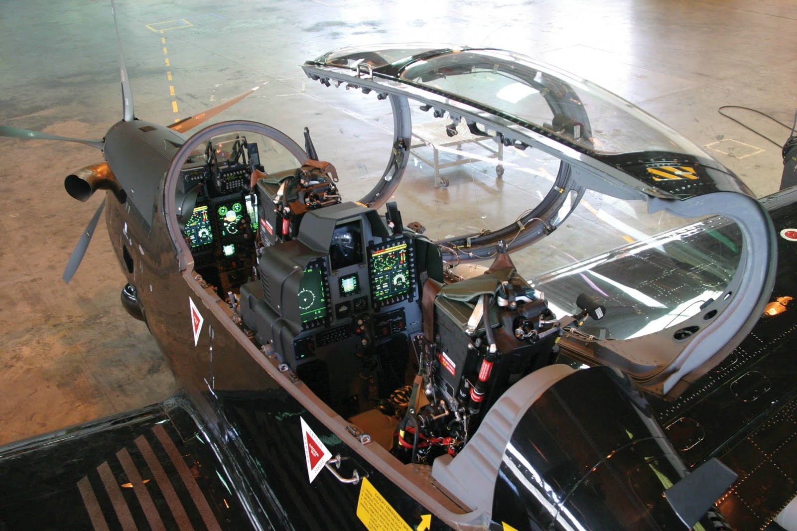 ЕМВ-314 "Супер Тукано"