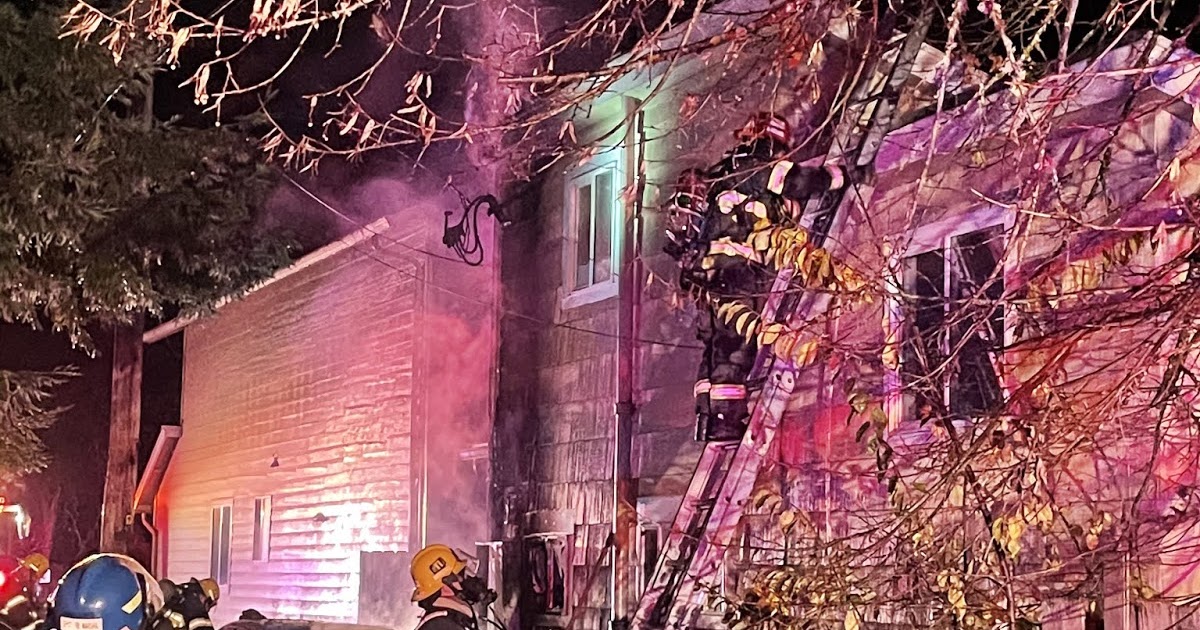 EUGENE SPRINGFIELD FIRE CREWS STOP SE EUGENE HOUSE FIRE