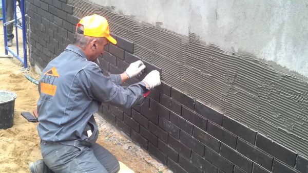 Технические характеристики и особенности клея для плитки Knauf Fliesen 