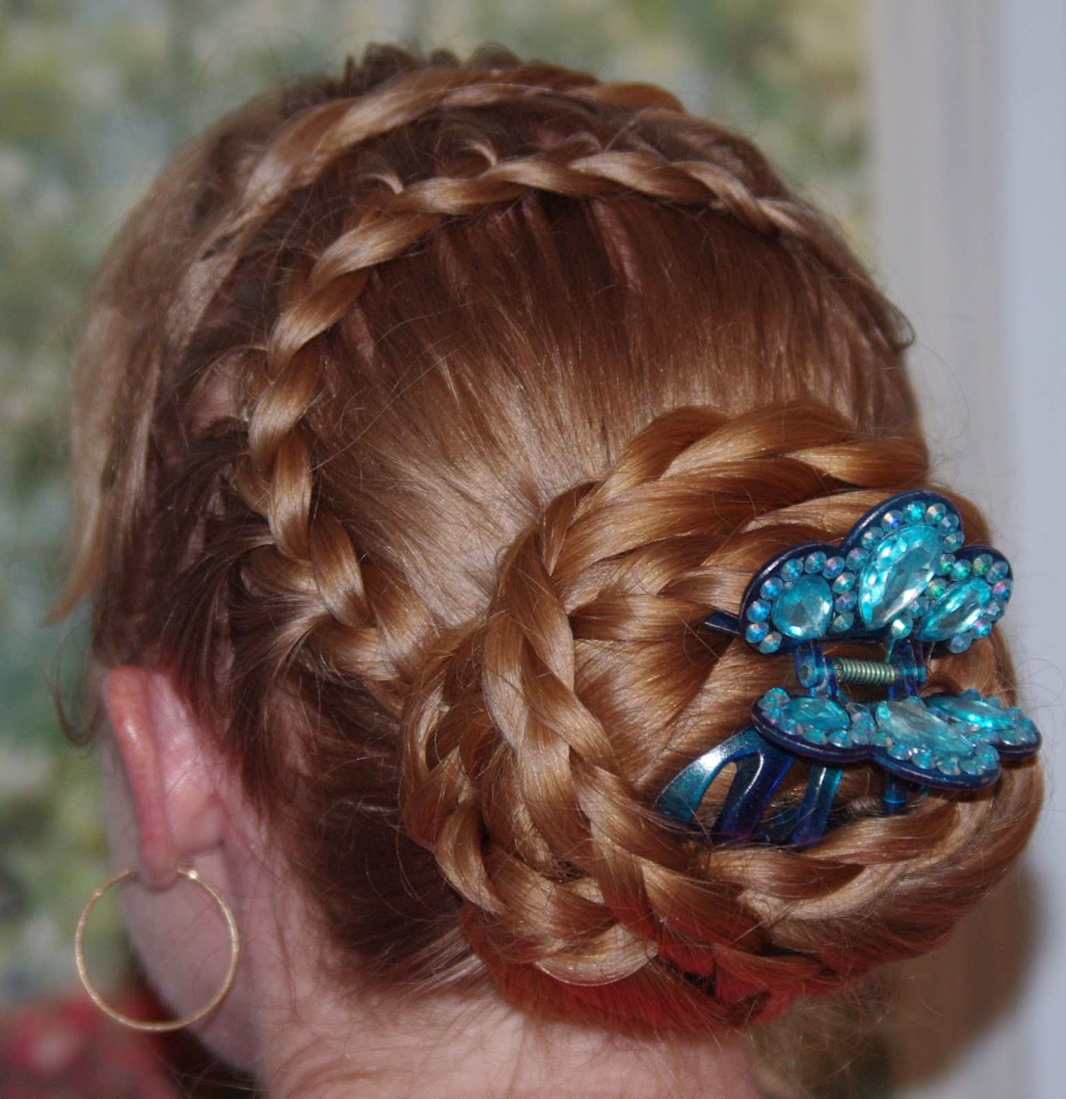 braids-hairstyles-for-super-long-hair-swirl-braids