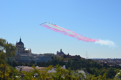 Patrulla Águila 2020 sobrevolando Madrid