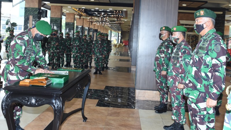 Jenderal Andika Pimpin Sertijab Pangkostrad dan 5 Pejabat Teras TNI AD