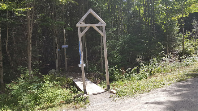 Début des sentiers au Massif du Sud