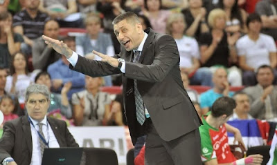 Управителният съвет на Българската федерация по волейбол върна Радостин Стойчев за селекционер на националния тим