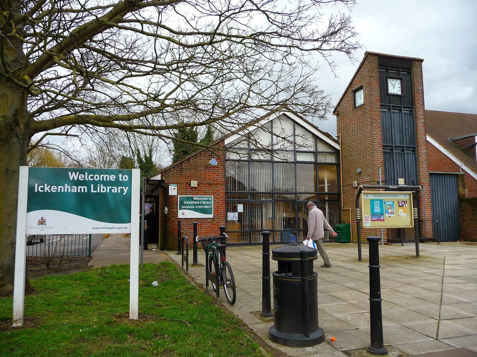 London Underground Towns Ickenham