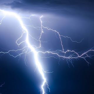 Flashfic group icon showing a lightning bolt