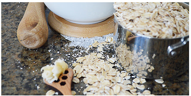 [Image: phuong-phap-tri-mun-hieu-qua-voi-muoi-va-yen-mach6.jpg]